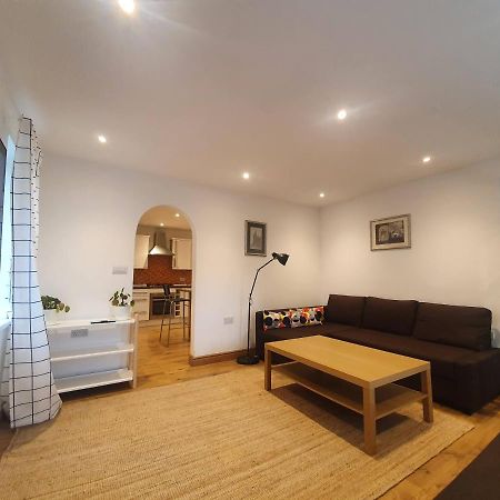 Beautiful House In The Heart Of A Golf Course. Apartment Manchester Exterior photo