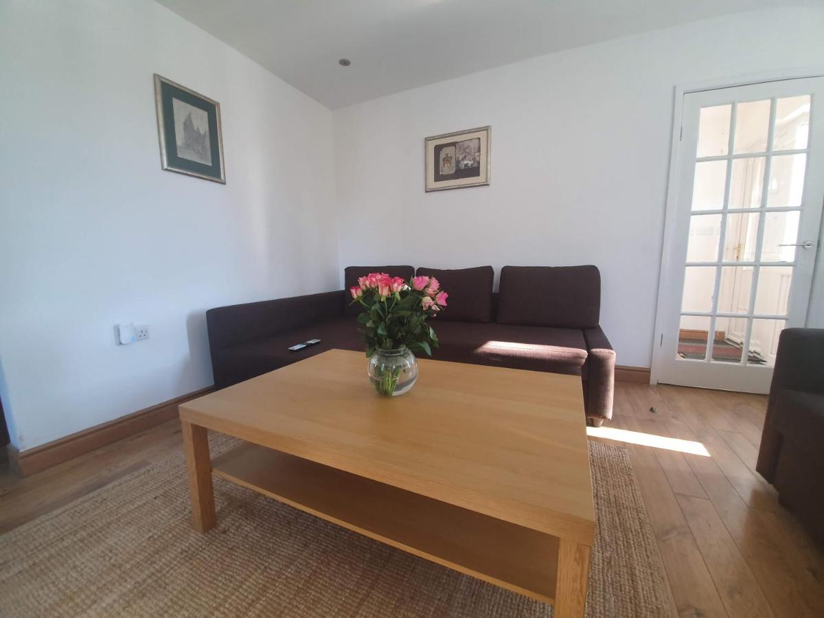 Beautiful House In The Heart Of A Golf Course. Apartment Manchester Exterior photo